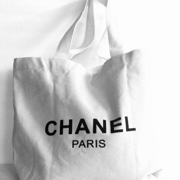 Meet your Posher, Ronnie - Picture 2 of 3